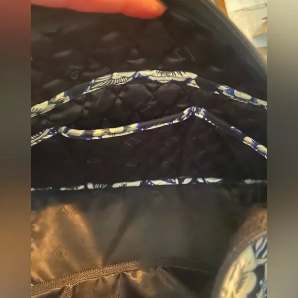 Vera Bradley Glenna Shoulder Bag / Tote Lotus Retired Pattern EUC - Picture 5 of 10